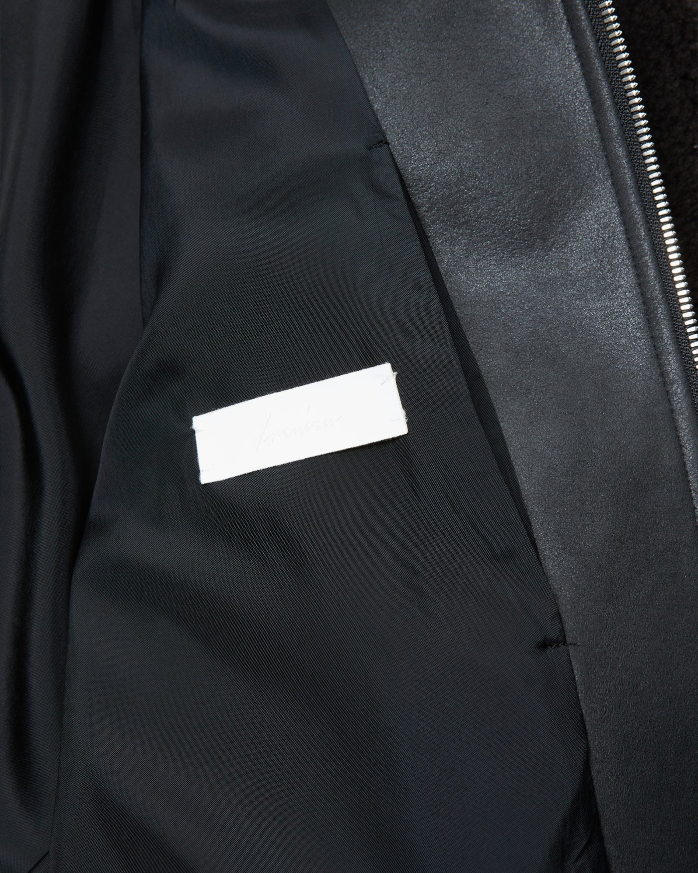 BOMBER JACKET