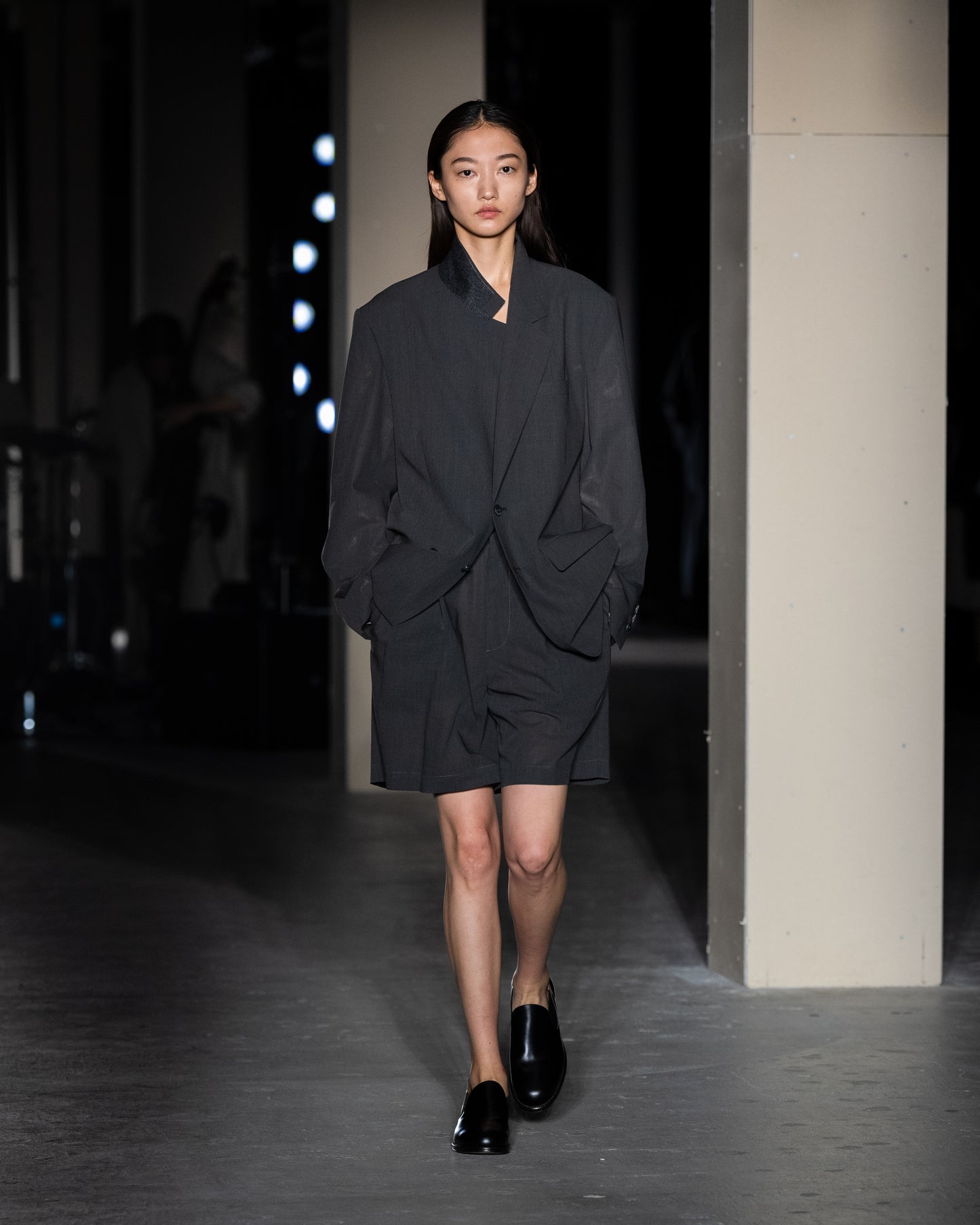 LOW GORGE TAILORED JACKET