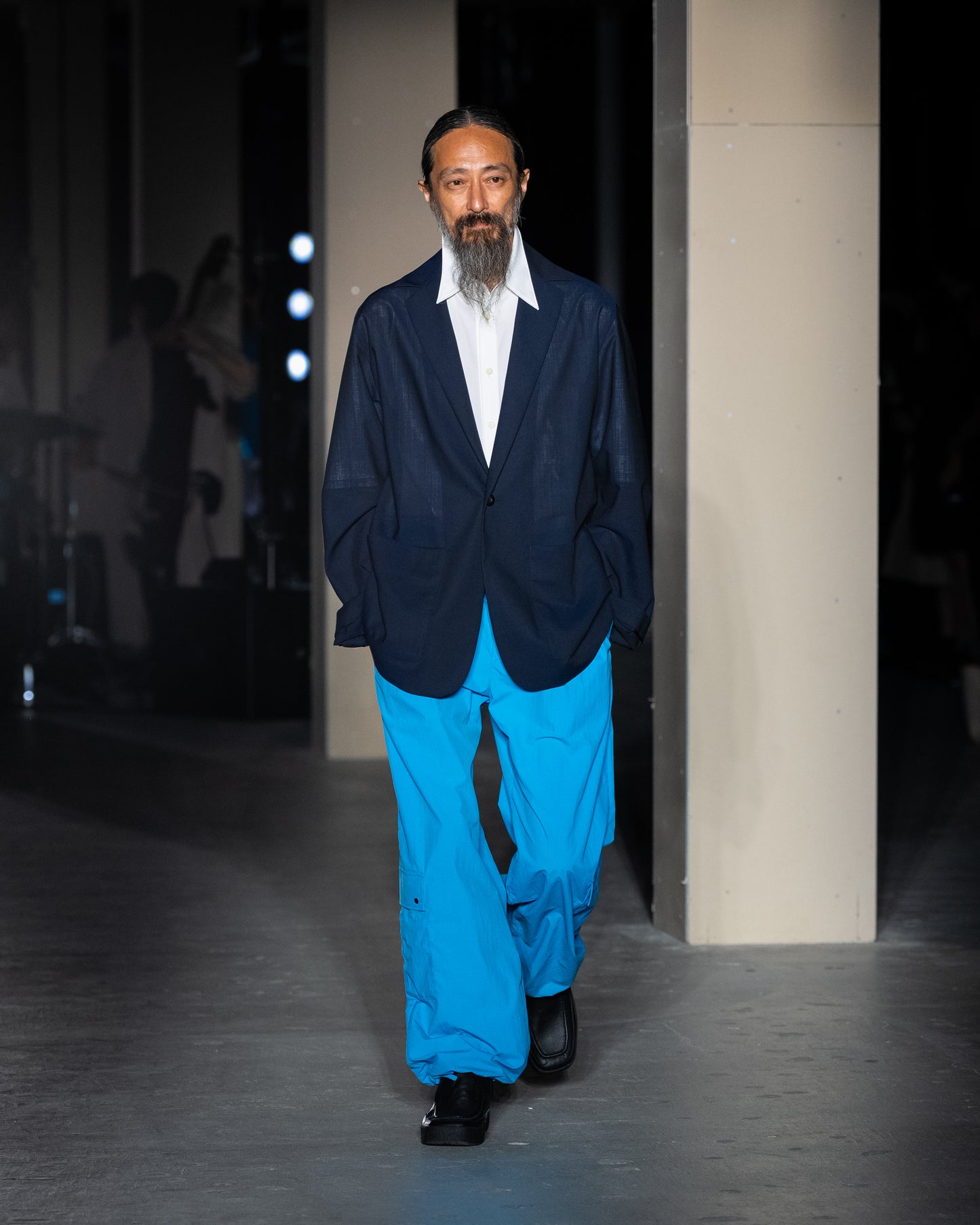 TWO TUCKS WIDE CARGO PANTS