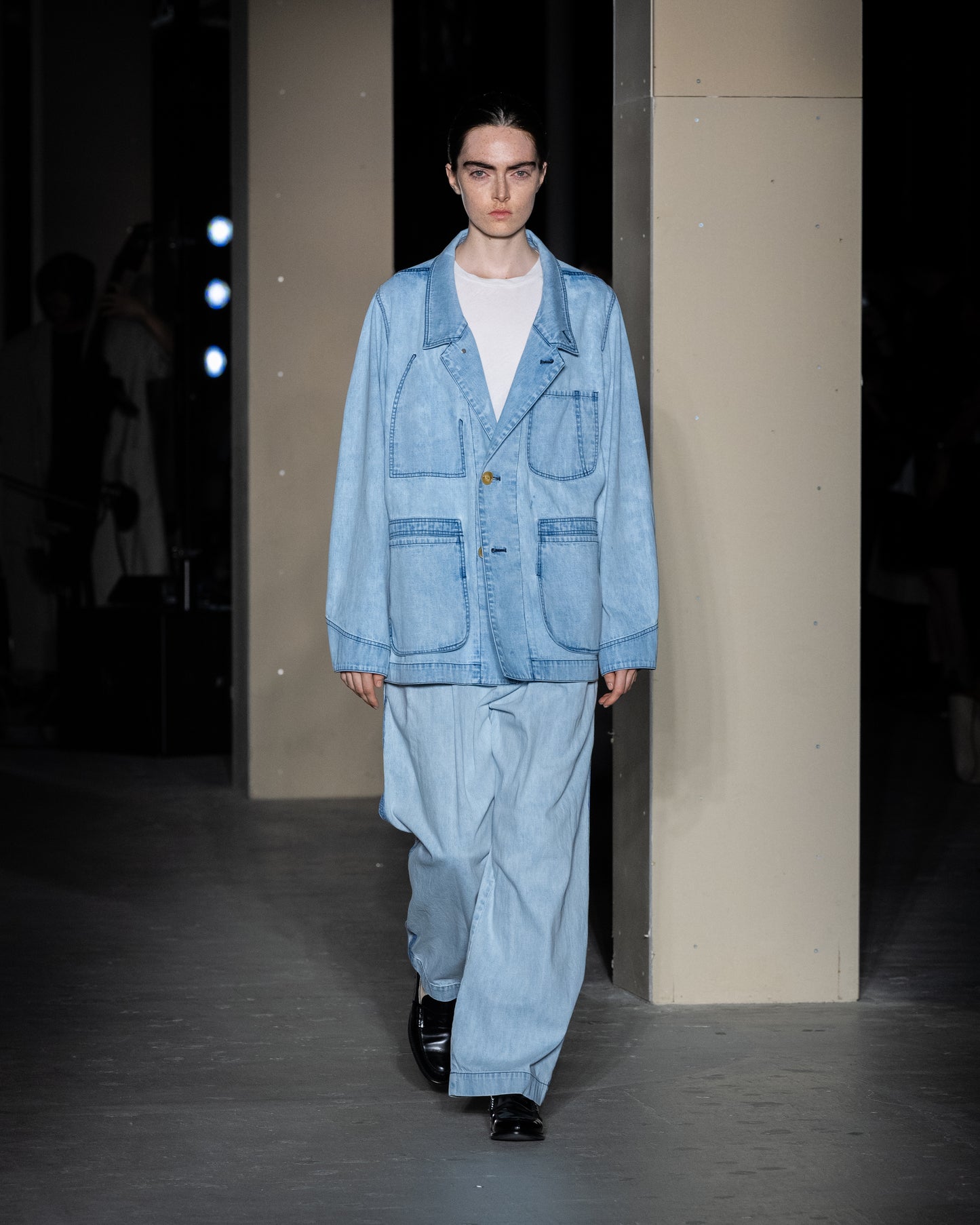 HIGH WAIST DENIM