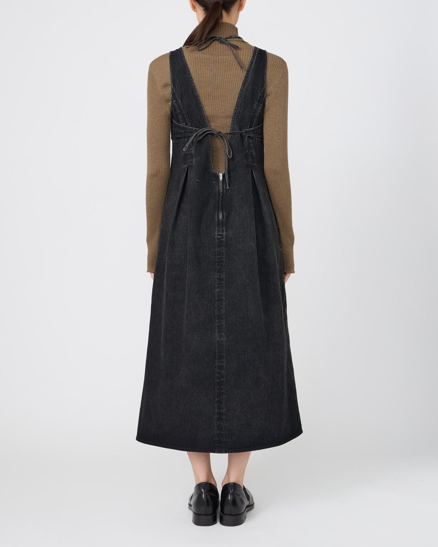 SLEEVELESS LAYERED DRESS