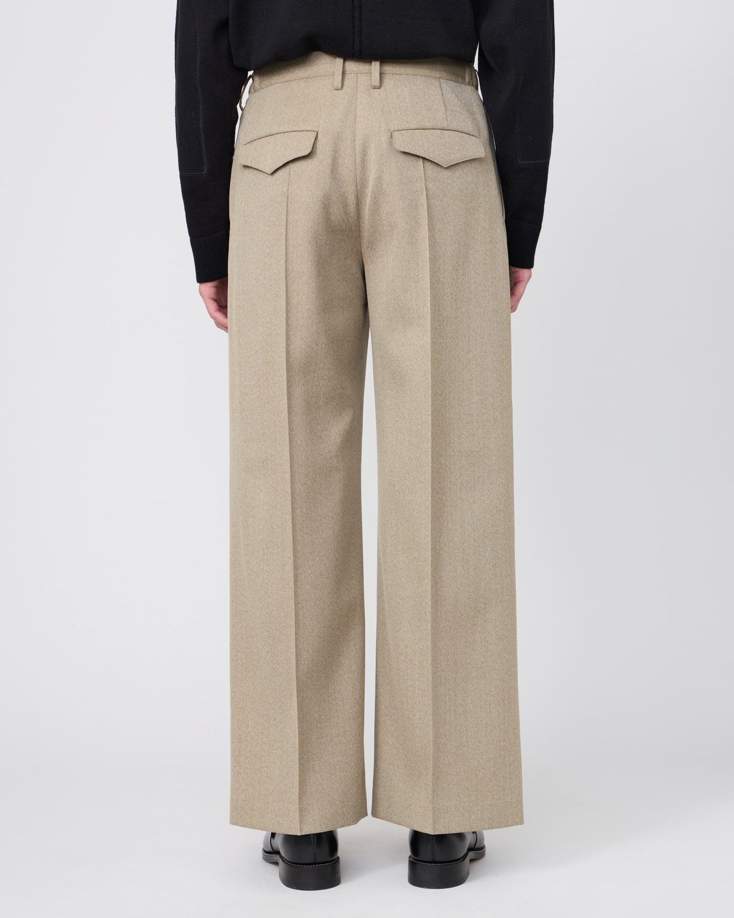 ONE-TUCK BAGGY TROUSERS