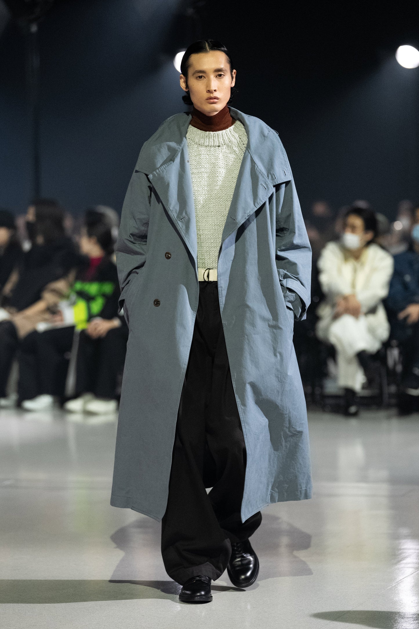 HOODED LONG COAT WITH LINEN MIX BELT