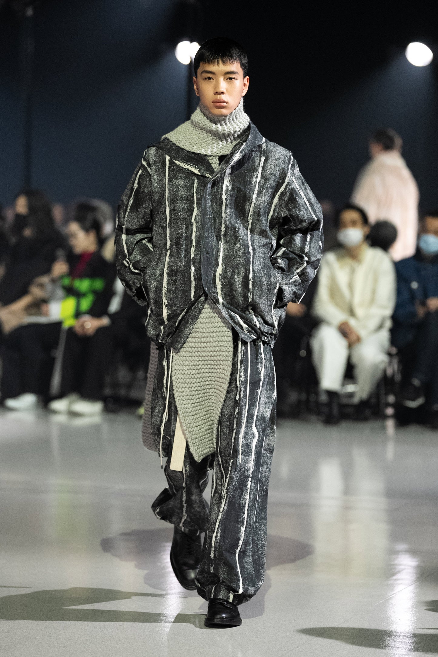 HOODED PARKA