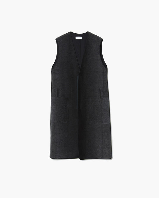 SLEEVELESS COAT