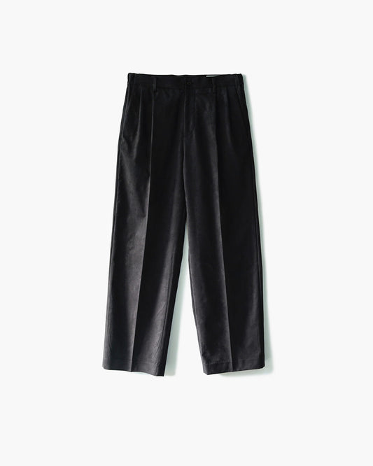 TWO TUCKS WIDE PANTS