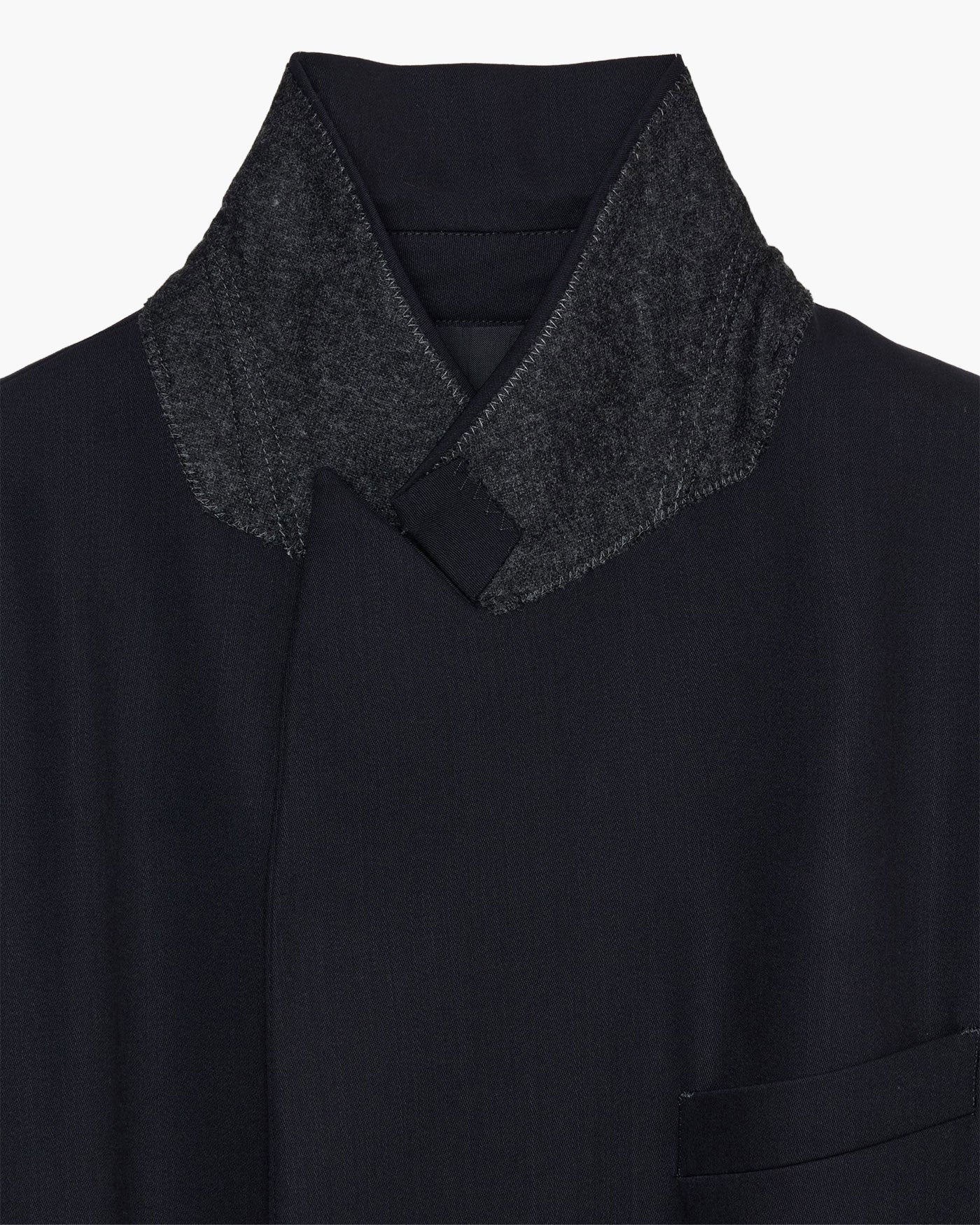 DOUBLE-BREASTED CHESTER COAT