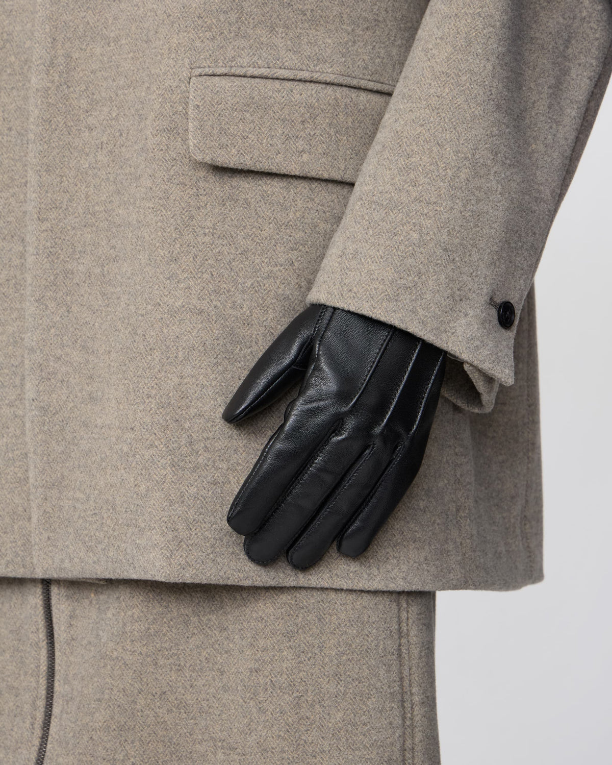 LEATHER GLOVE