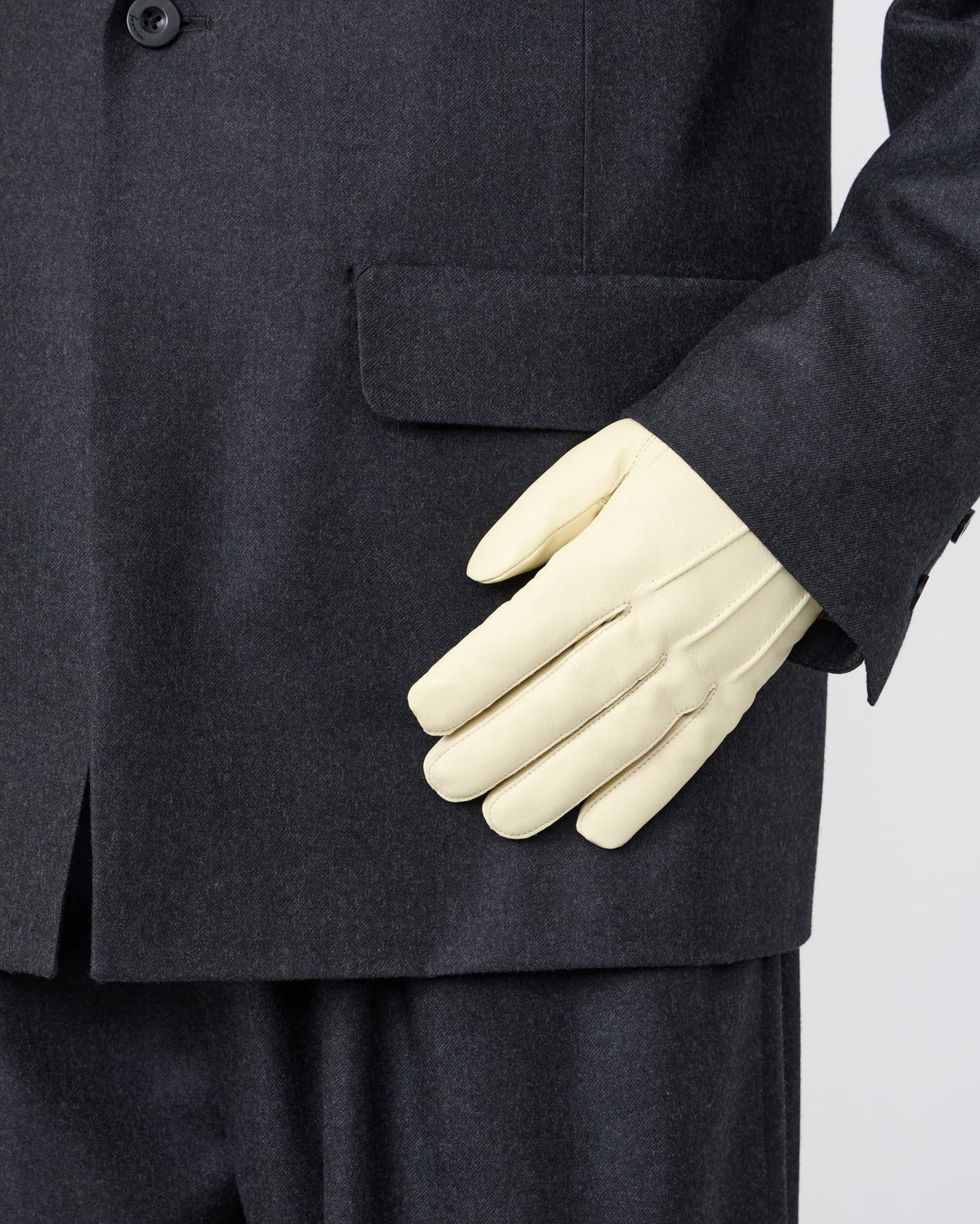 LEATHER GLOVE