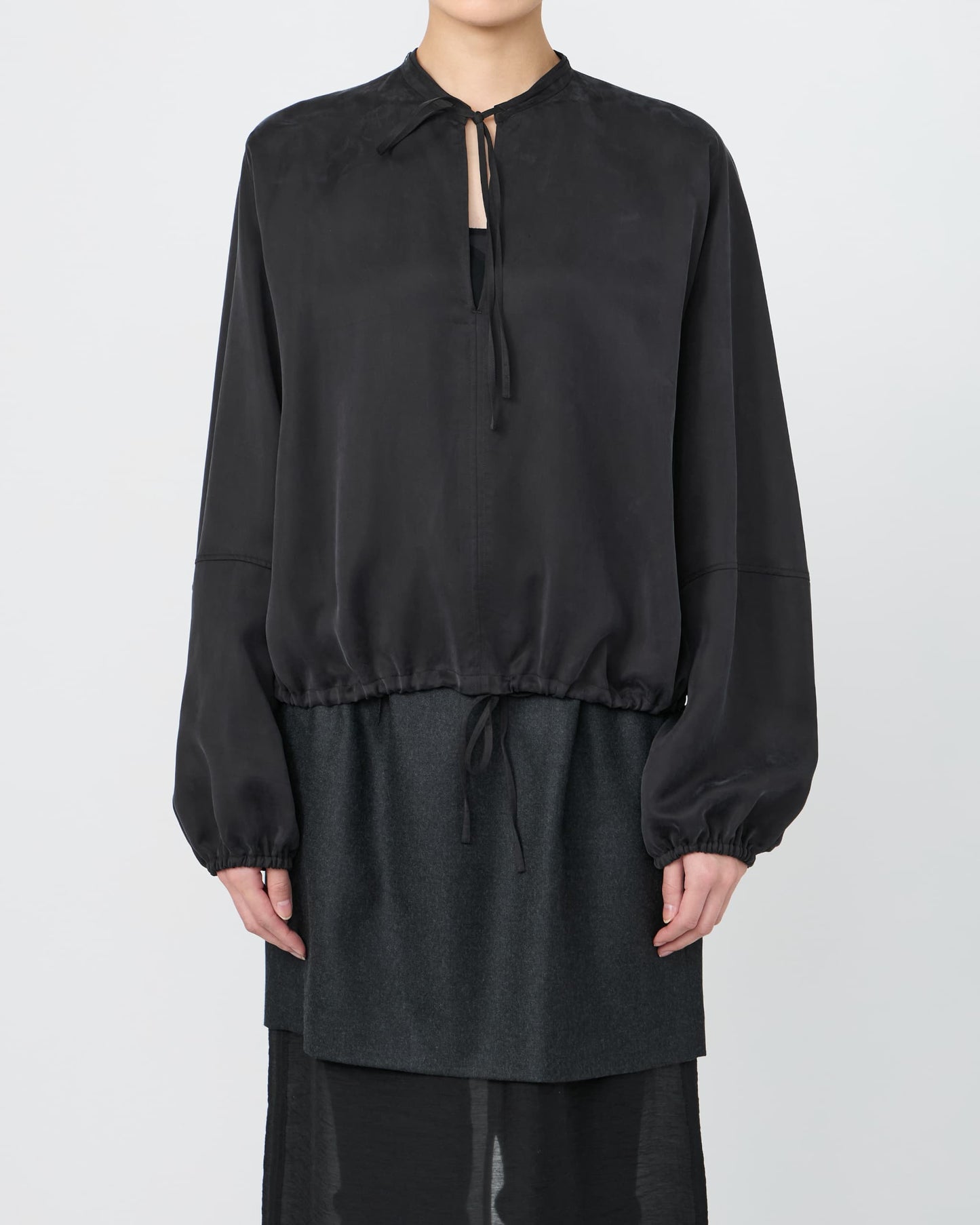 SLIT-NECK BLOUSE