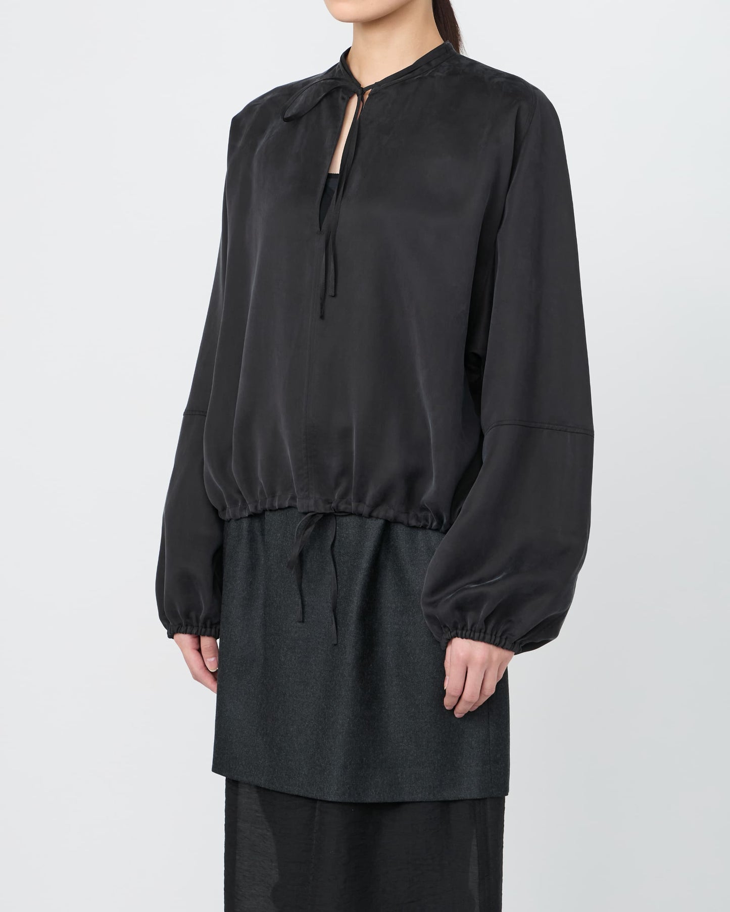 SLIT-NECK BLOUSE
