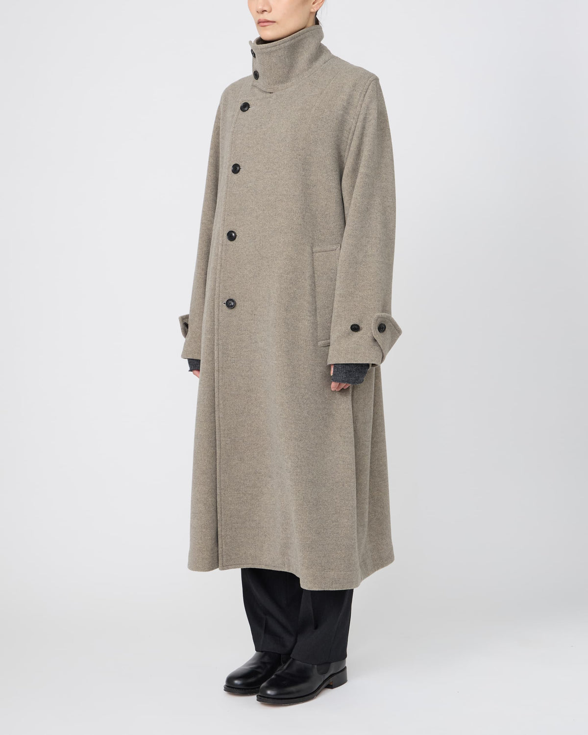 STAND-COLLAR COAT