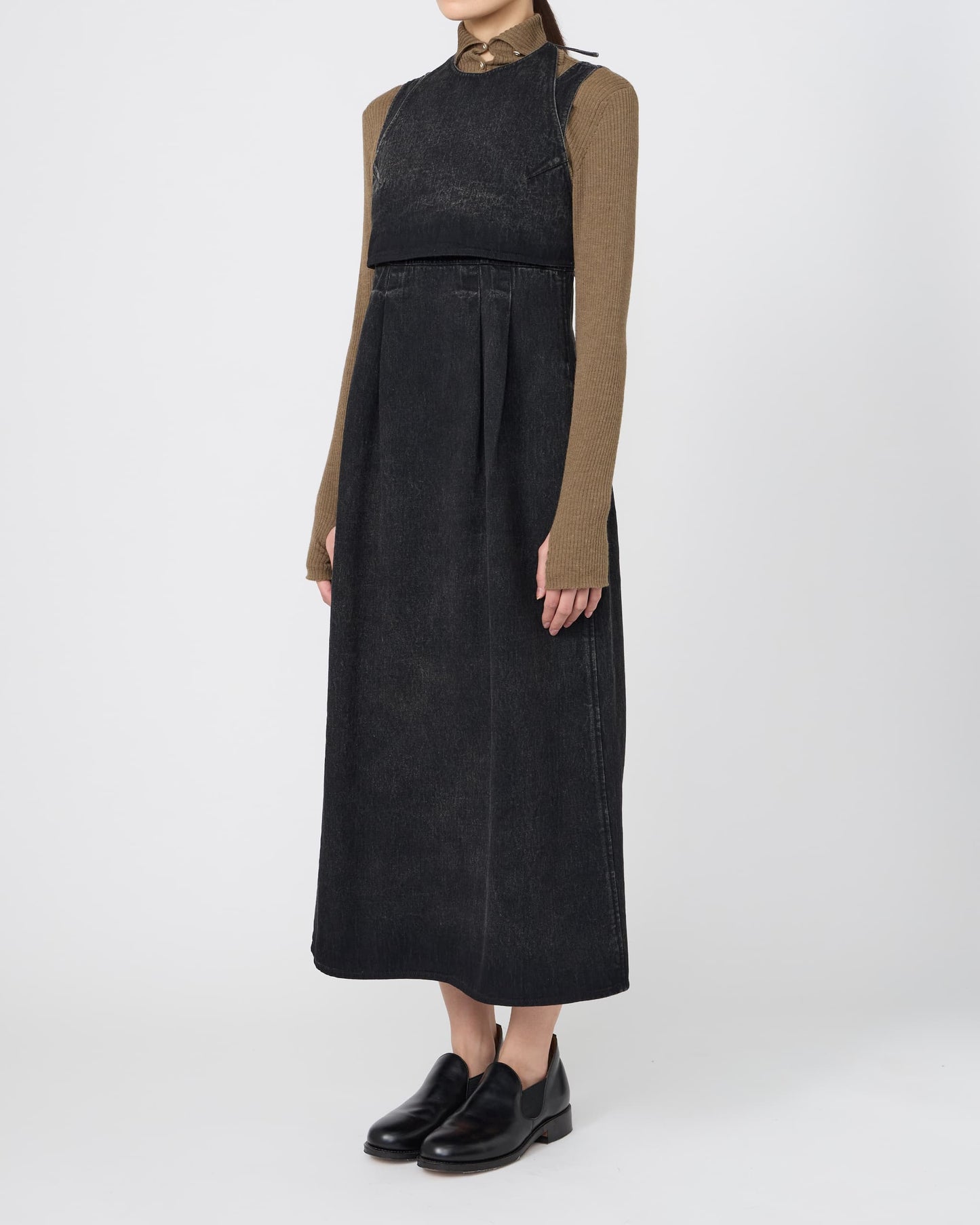 SLEEVELESS LAYERED DRESS