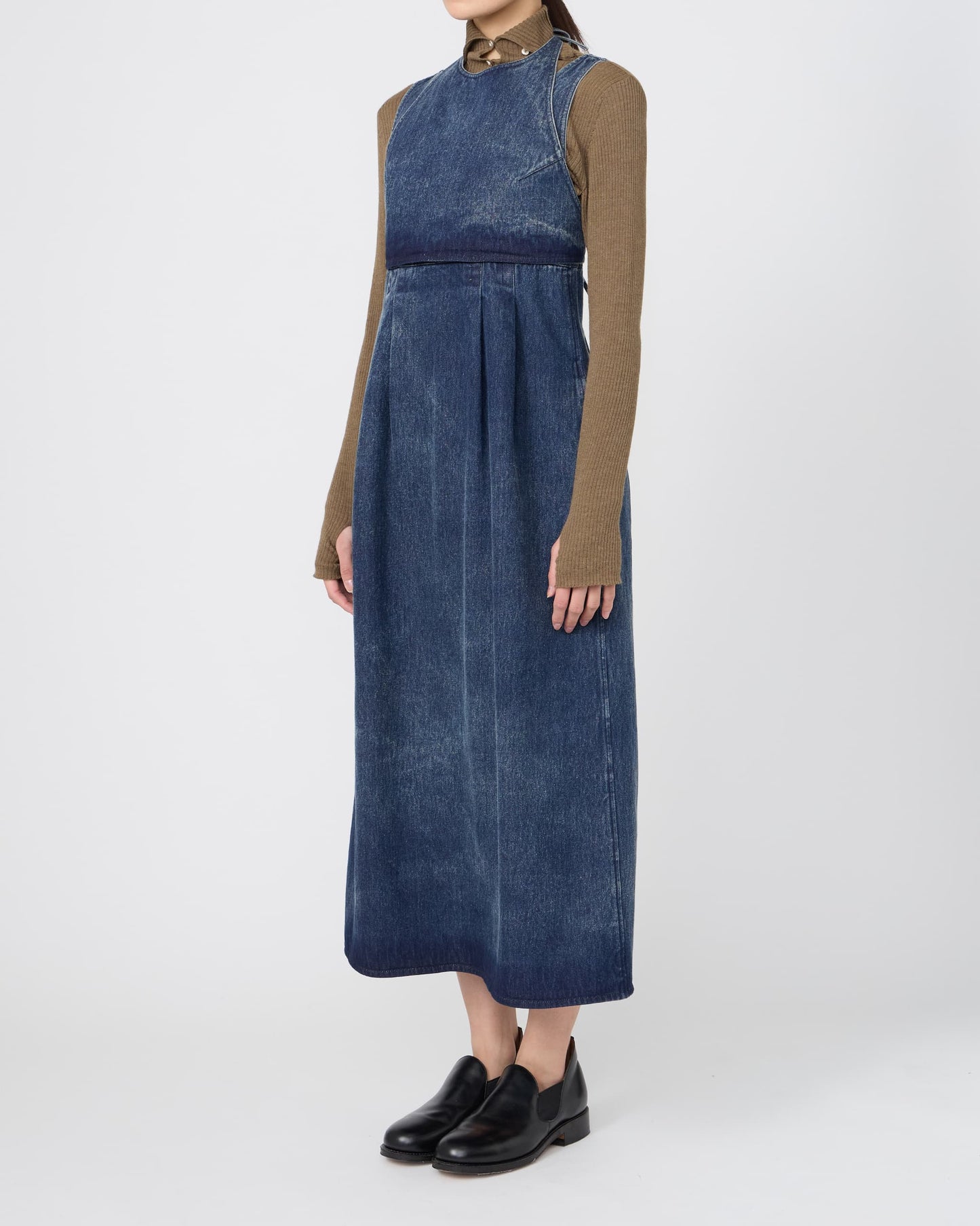 SLEEVELESS LAYERED DRESS
