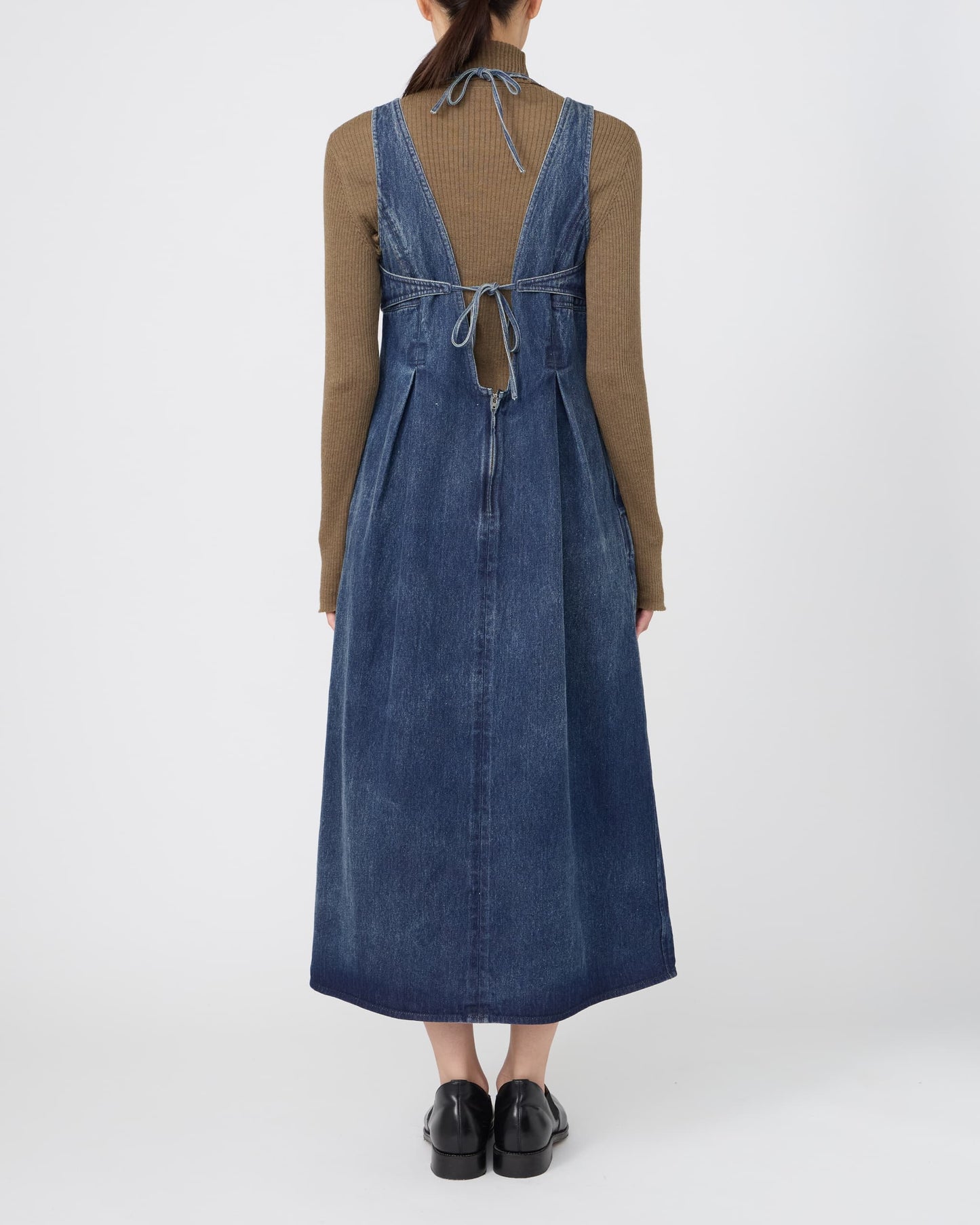 SLEEVELESS LAYERED DRESS