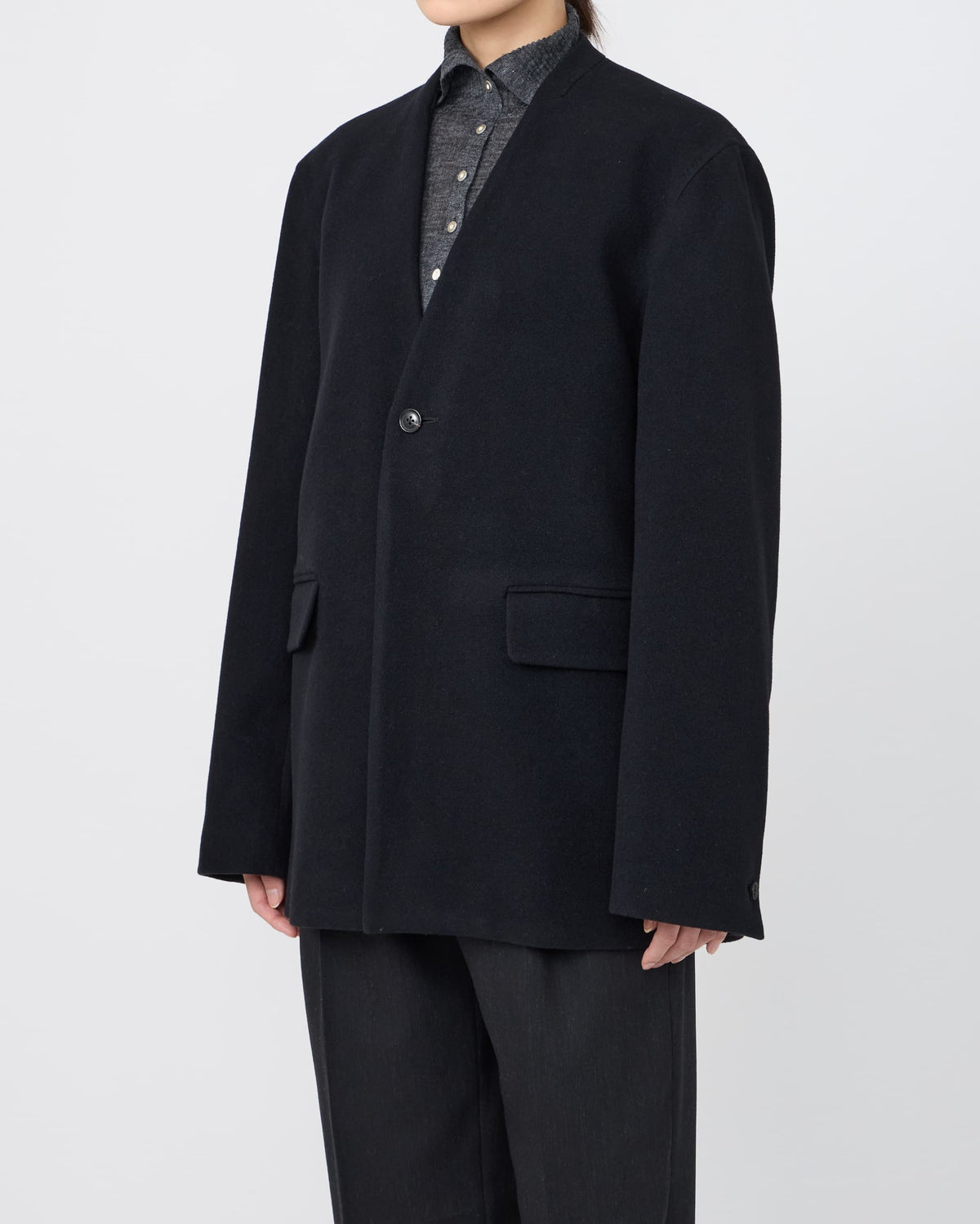 NO-COLLAR JACKET