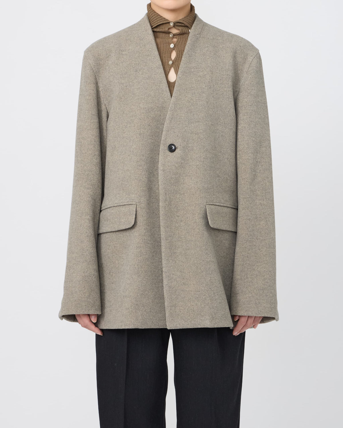 NO-COLLAR JACKET