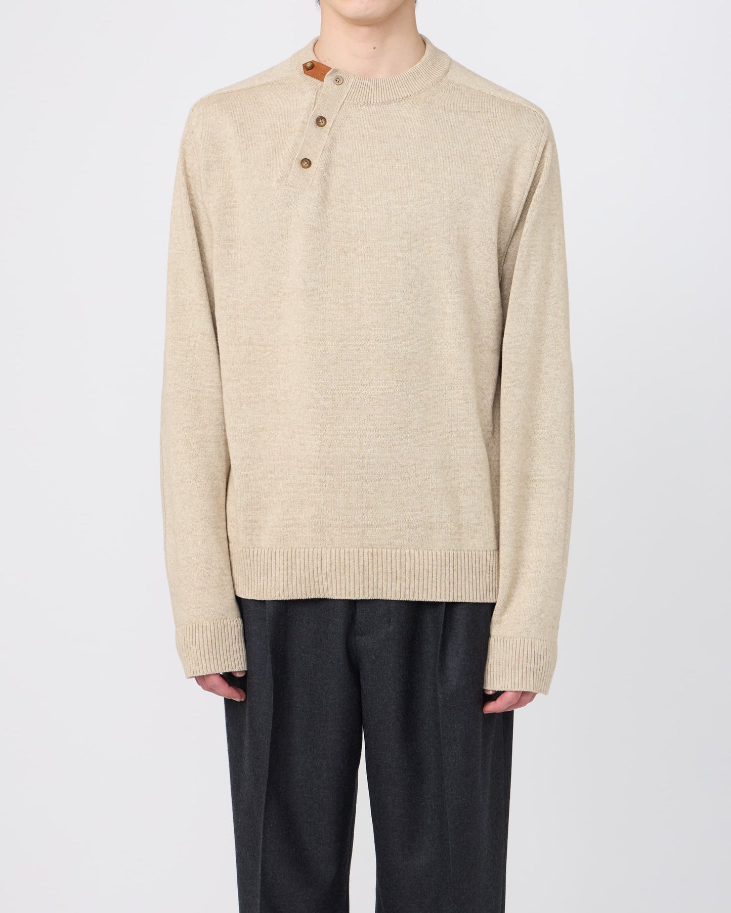 LEATHER TAB KNIT PULLOVER