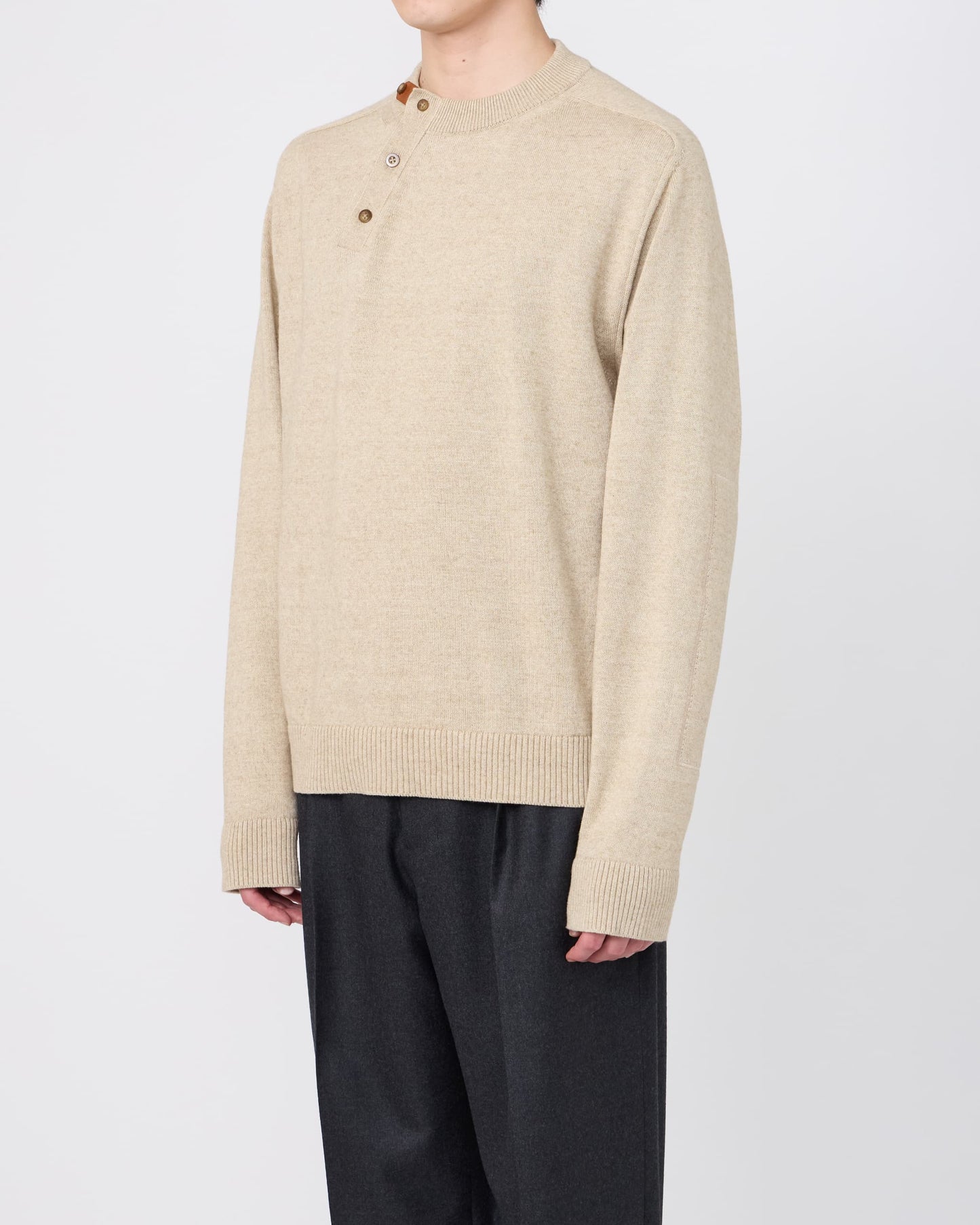 LEATHER TAB KNIT PULLOVER