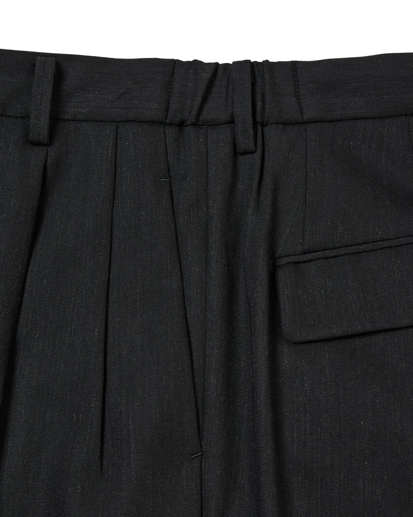 TWO-TUCKS WIDE TROUSERS