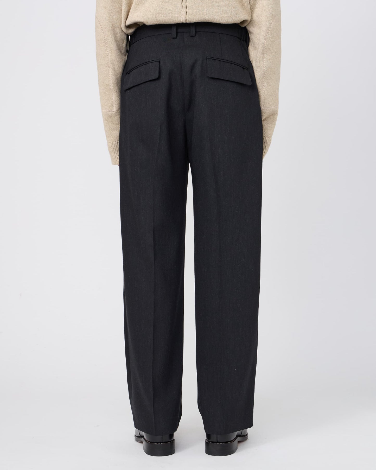 TWO-TUCKS WIDE TROUSERS