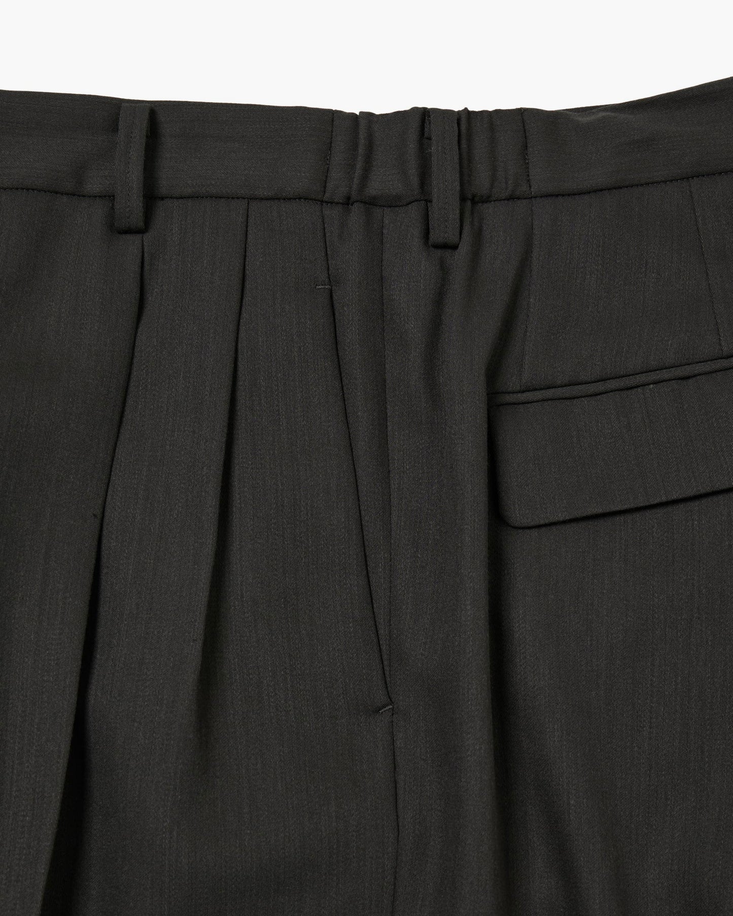 TWO-TUCKS WIDE TROUSERS