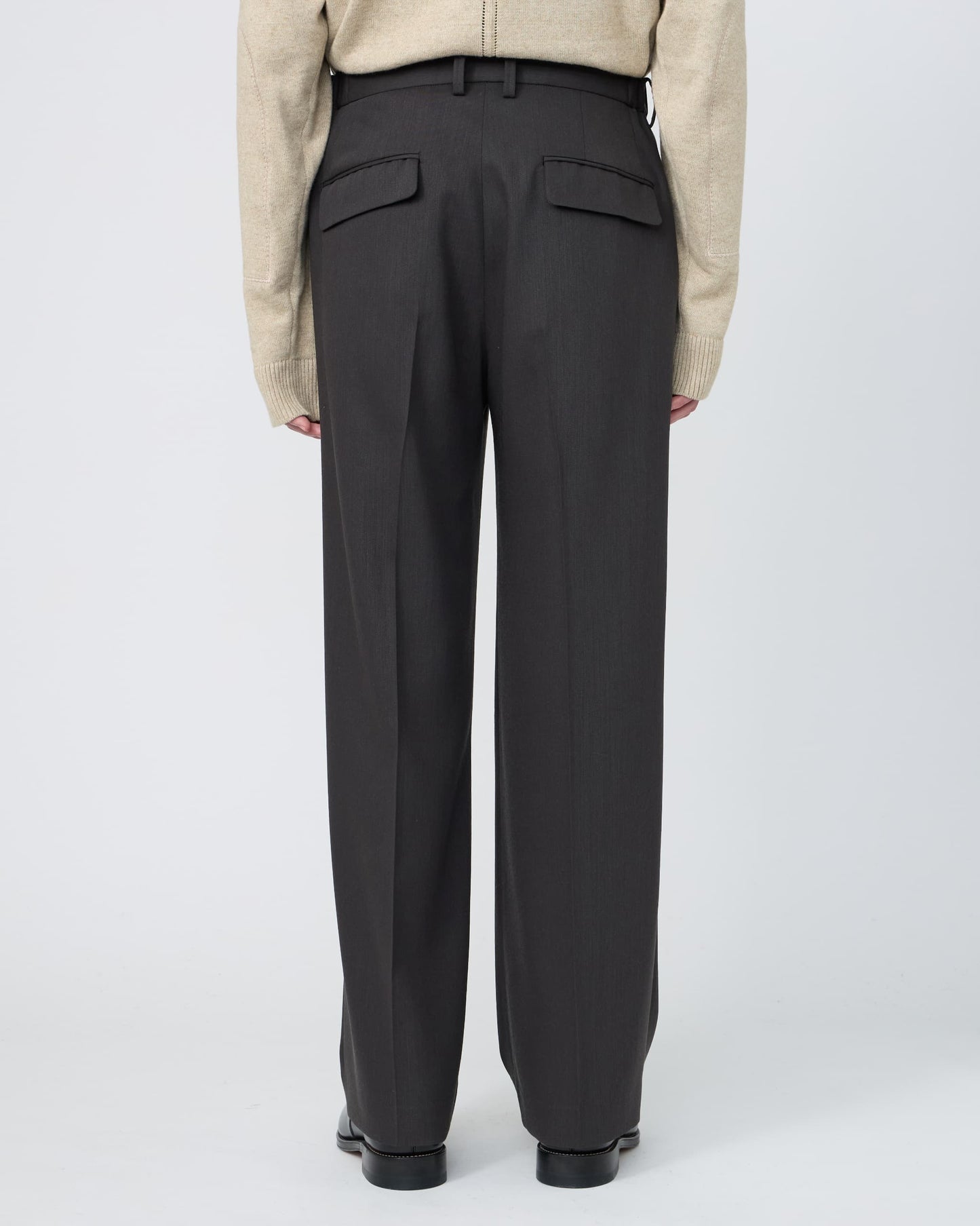 TWO-TUCKS WIDE TROUSERS