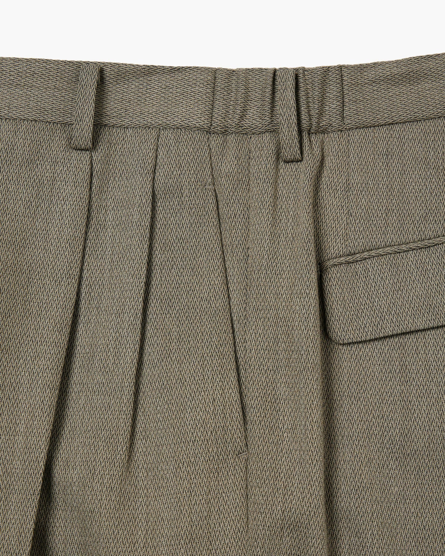 TWO-TUCKS WIDE TROUSERS