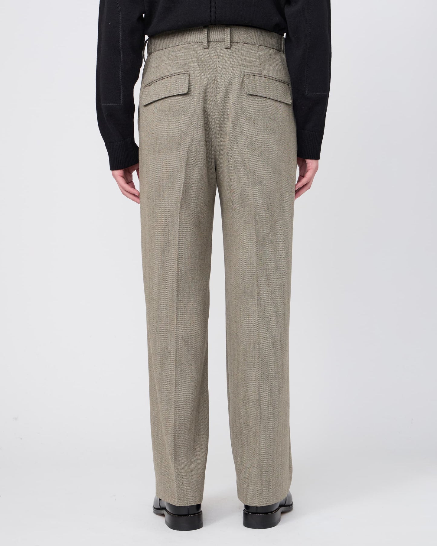 TWO-TUCKS WIDE TROUSERS