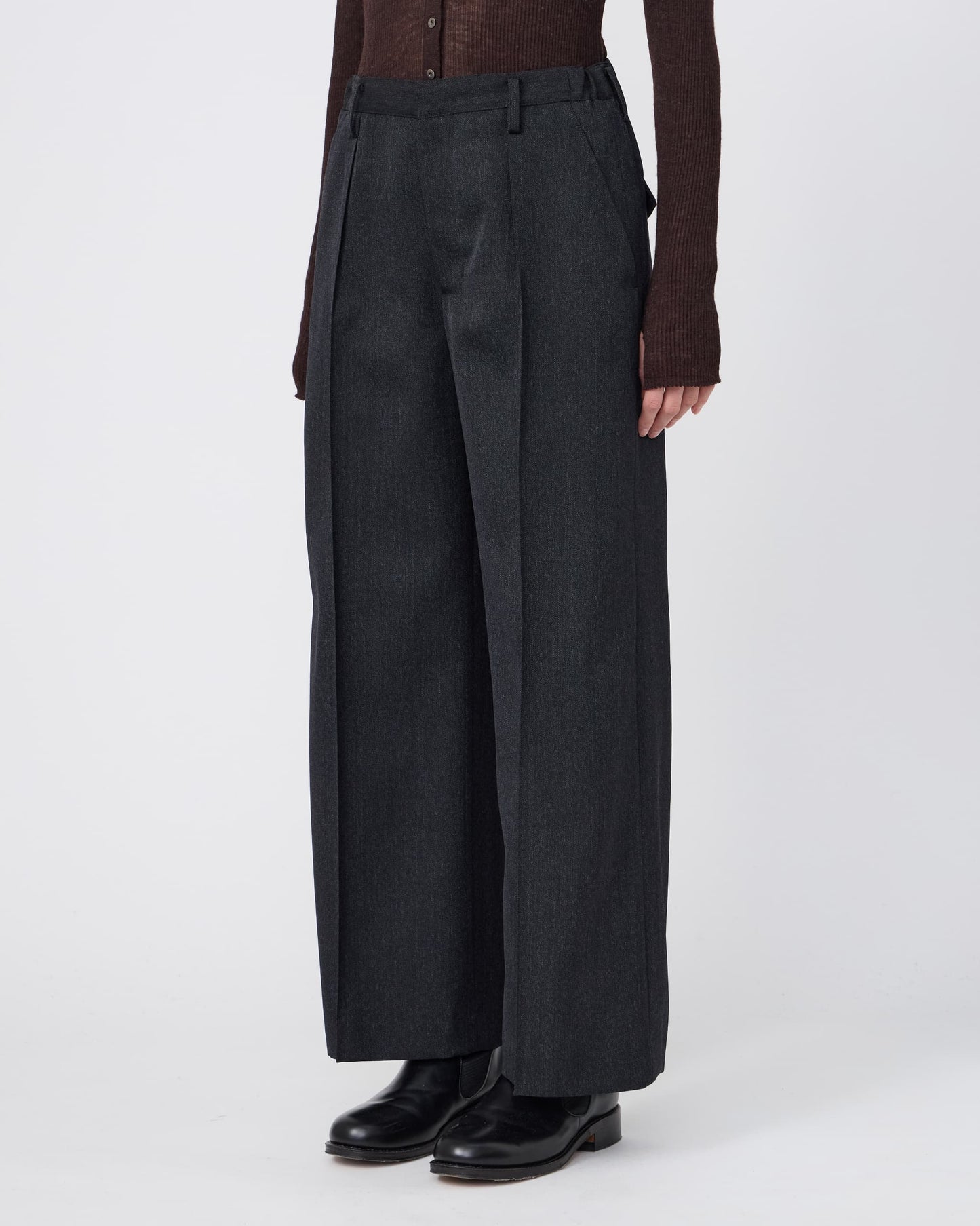 ONE-TUCK BAGGY TROUSERS
