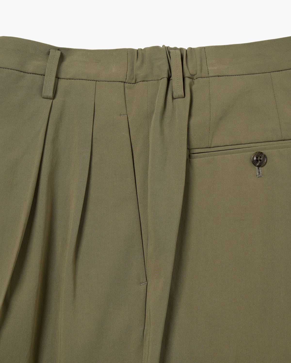 TWO-TUCKS TAPERED TROUSERS