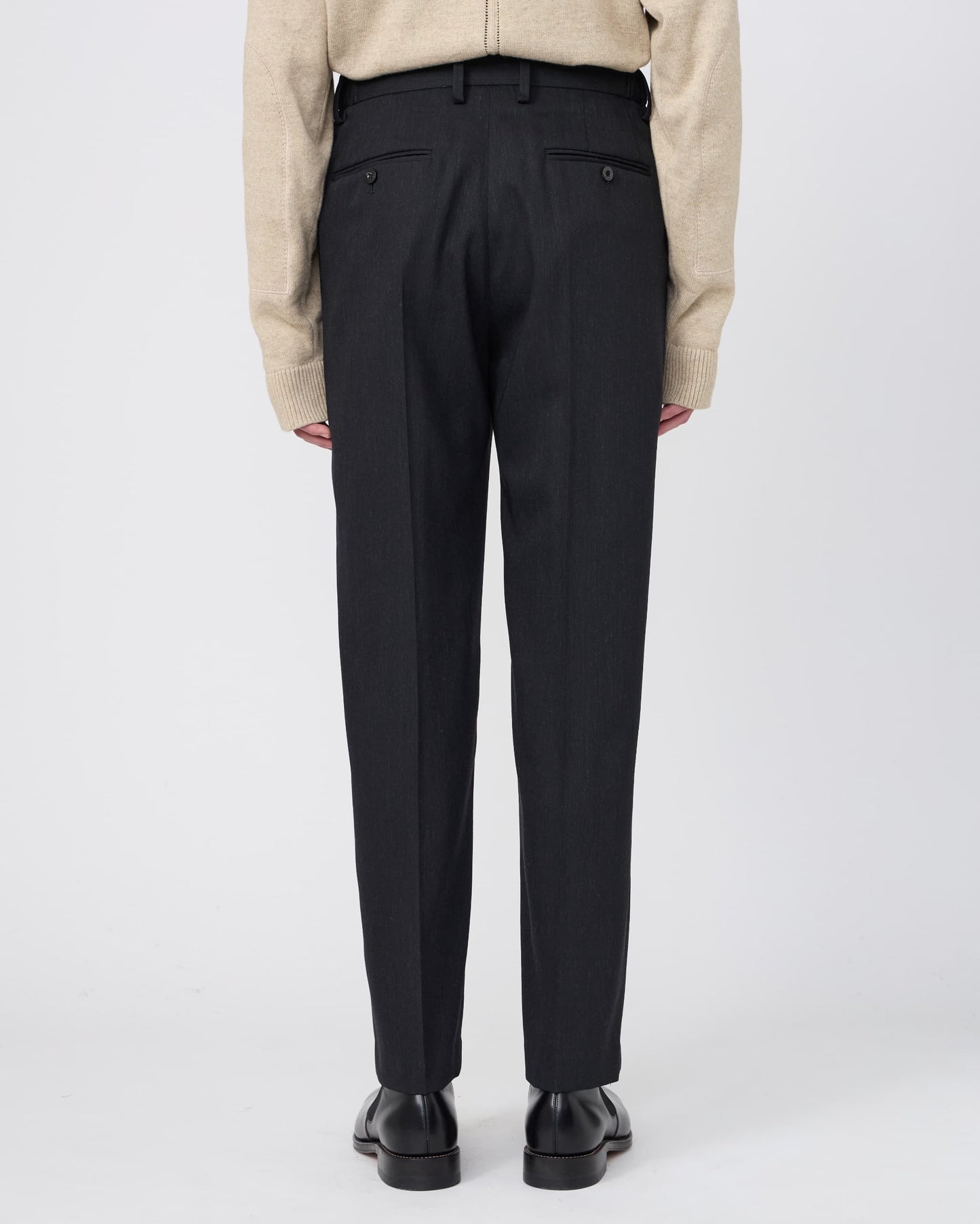 ONE-TUCK STRAIGHT TROUSERS