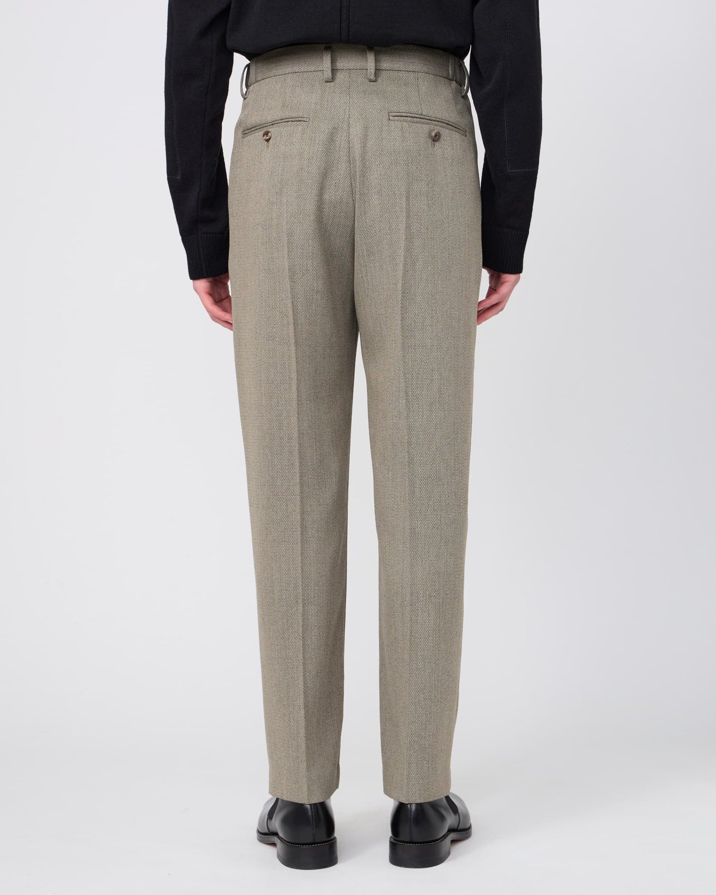 ONE-TUCK STRAIGHT TROUSERS