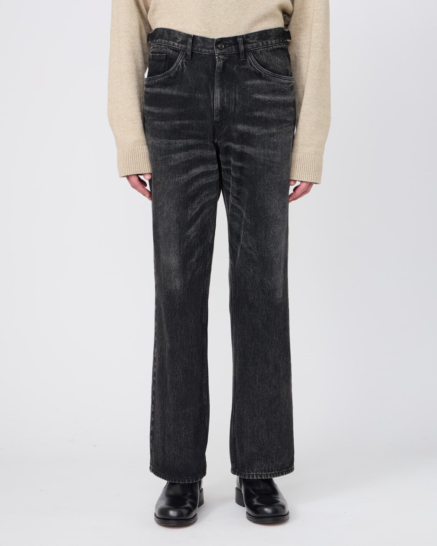 SEMI FLARE JEANS