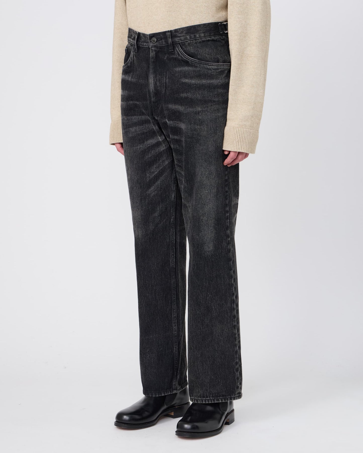 SEMI FLARE JEANS