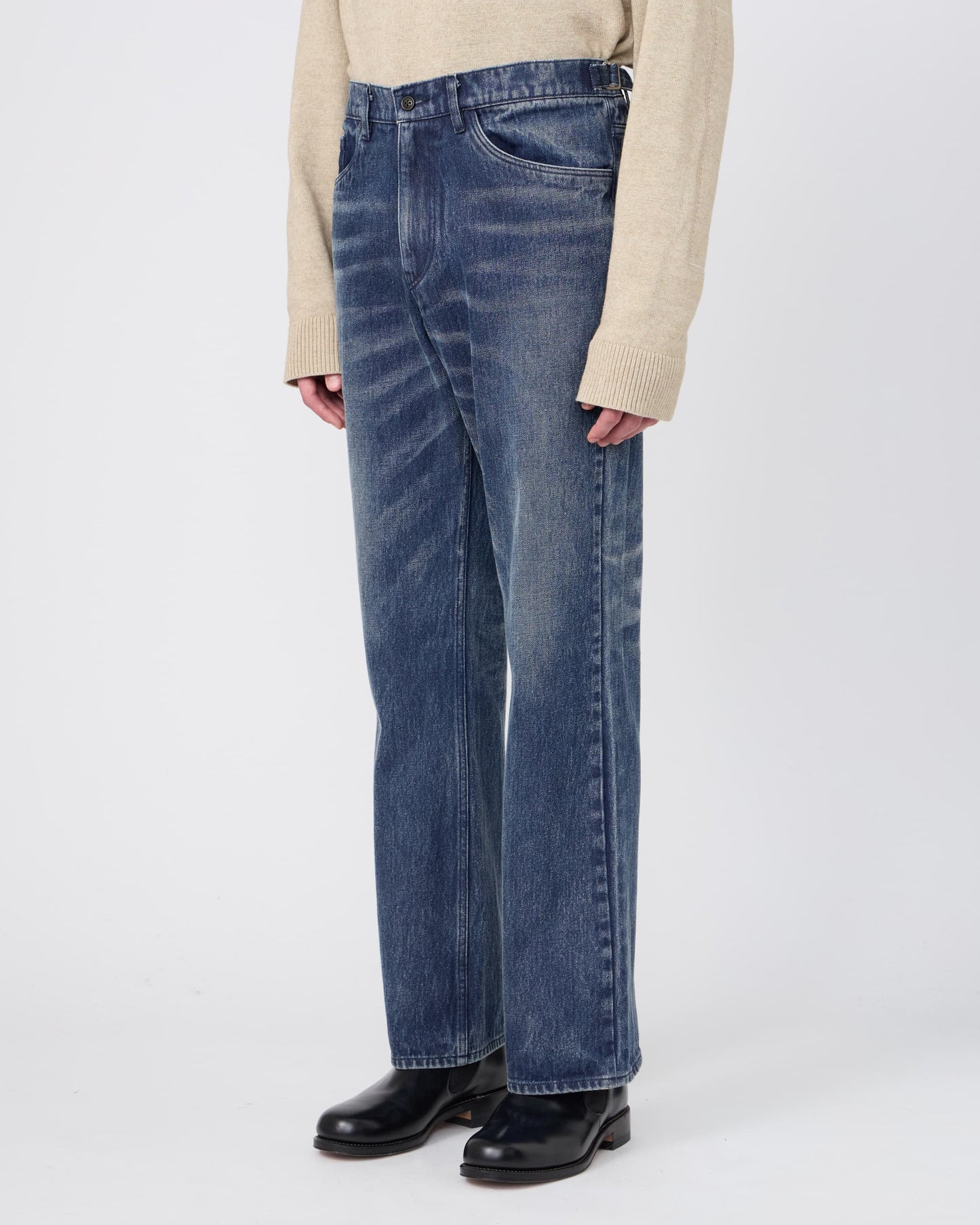 SEMI FLARE JEANS