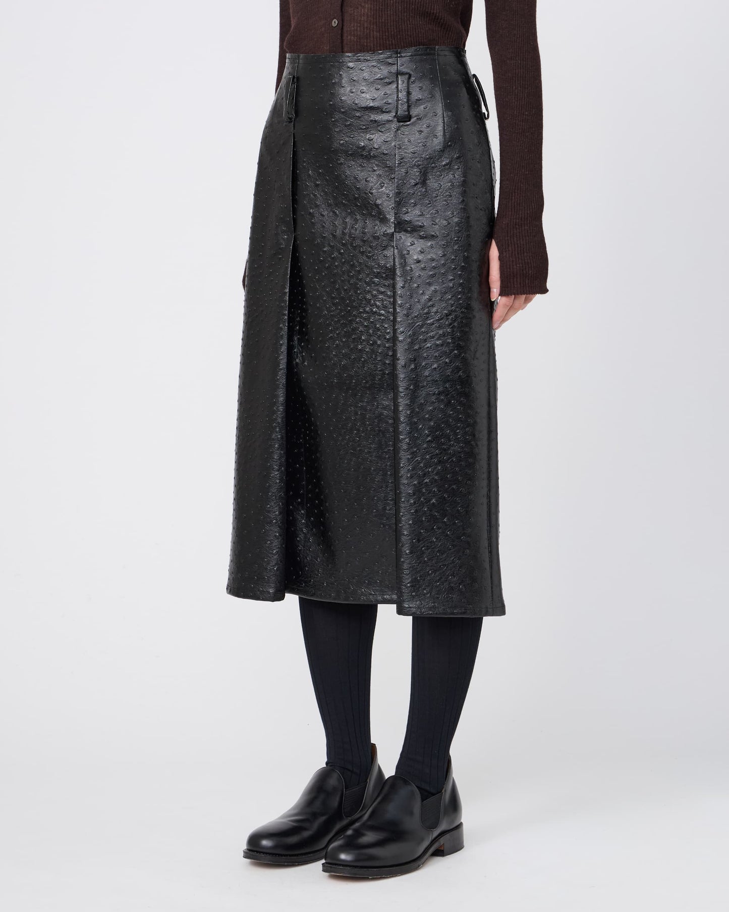MID-LENGTH TUCK SKIRT