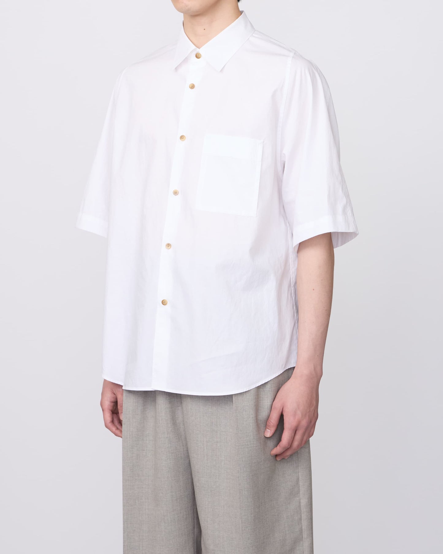 EXTENDED YOKE HALF-SLEEVED SHIRT