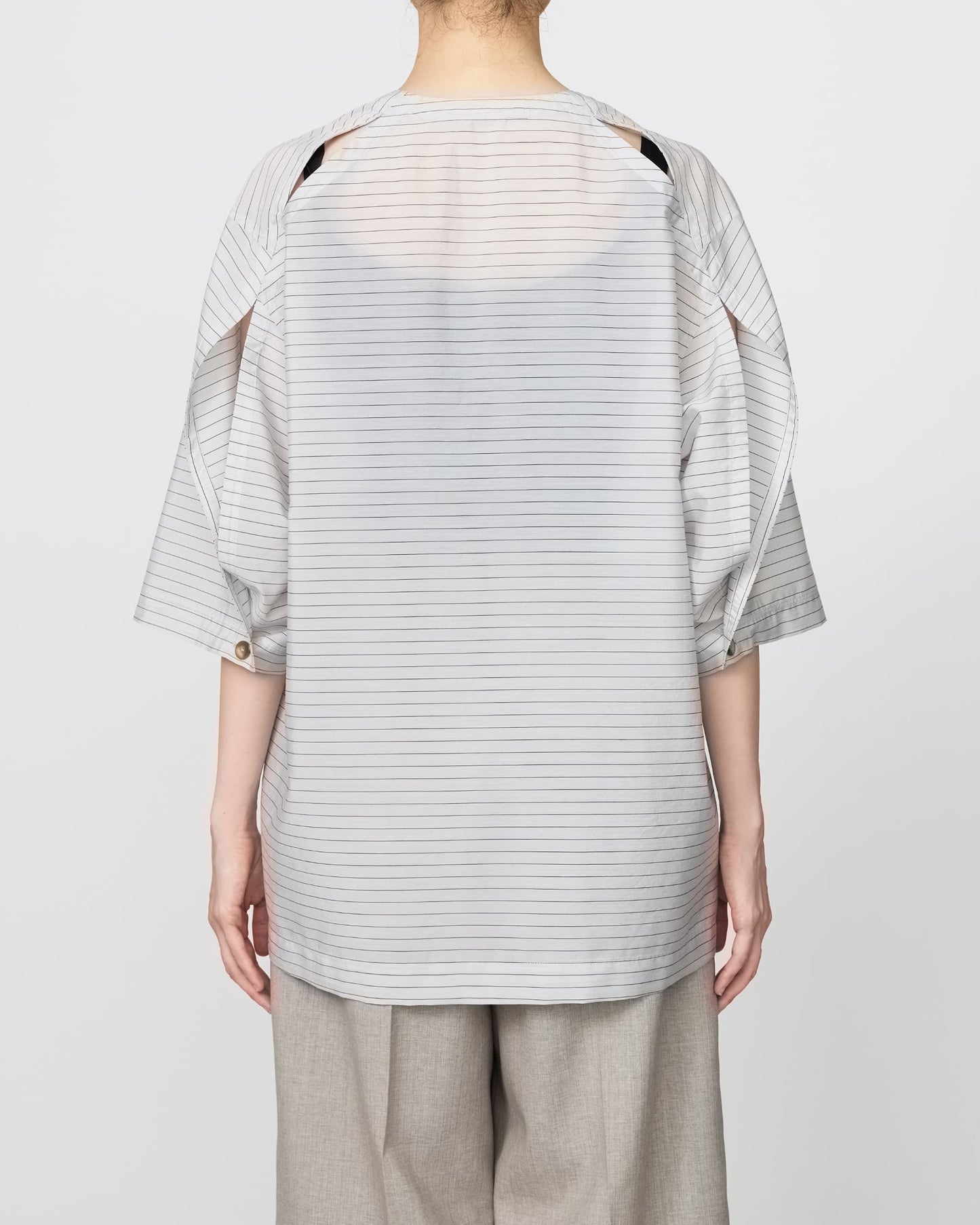 SPLIT SLEEVE PULLOVER BLOUSE