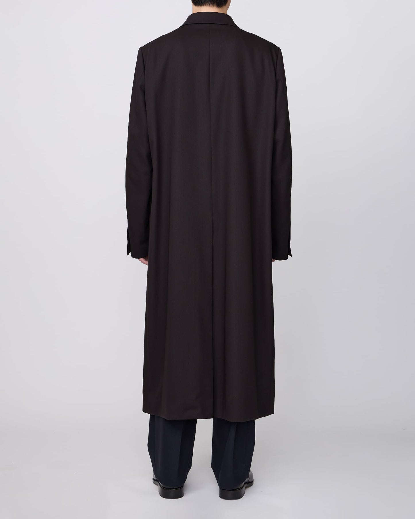 DOUBLE-BREASTED CHESTER COAT