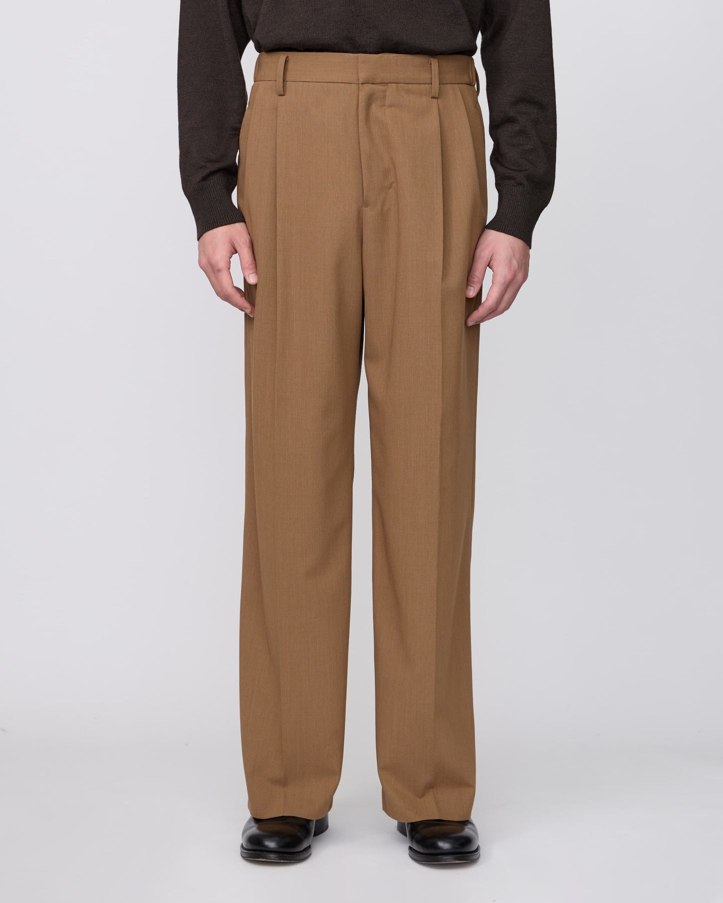 TWO TUCKS WIDE TROUSERS