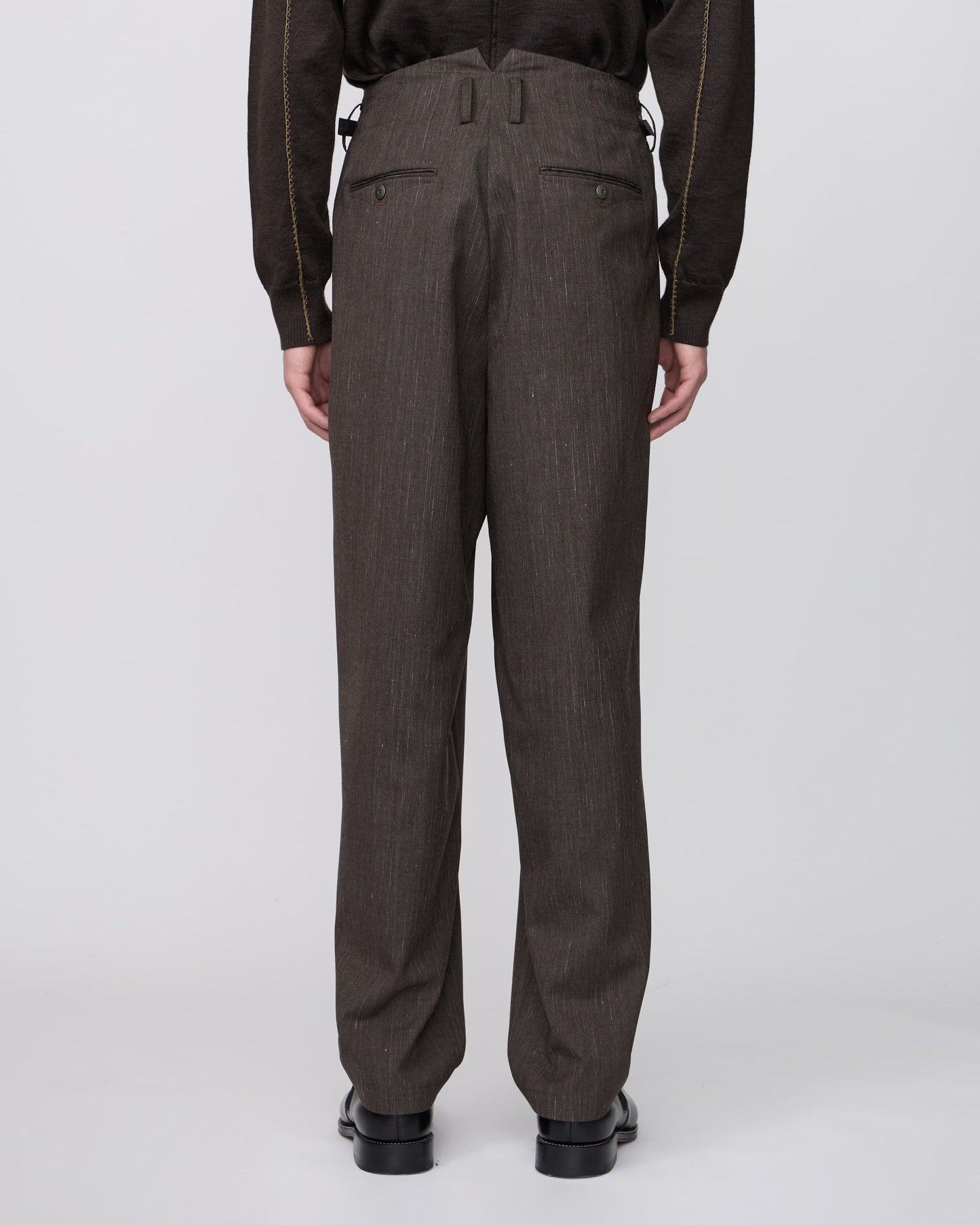 THREE TUCKS TAPERED PANTS