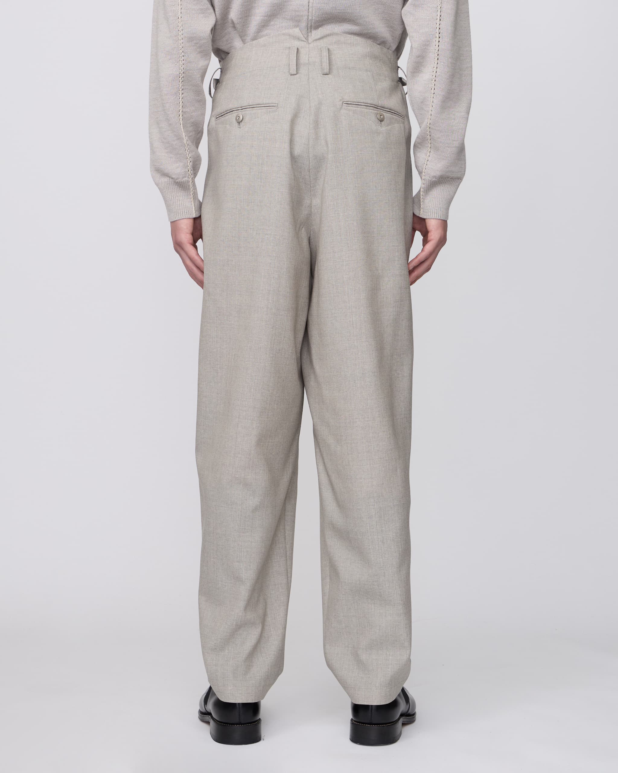THREE TUCKS TAPERED PANTS – IRENISA THREE TUCKS TAPERED PANTS – IRENISA