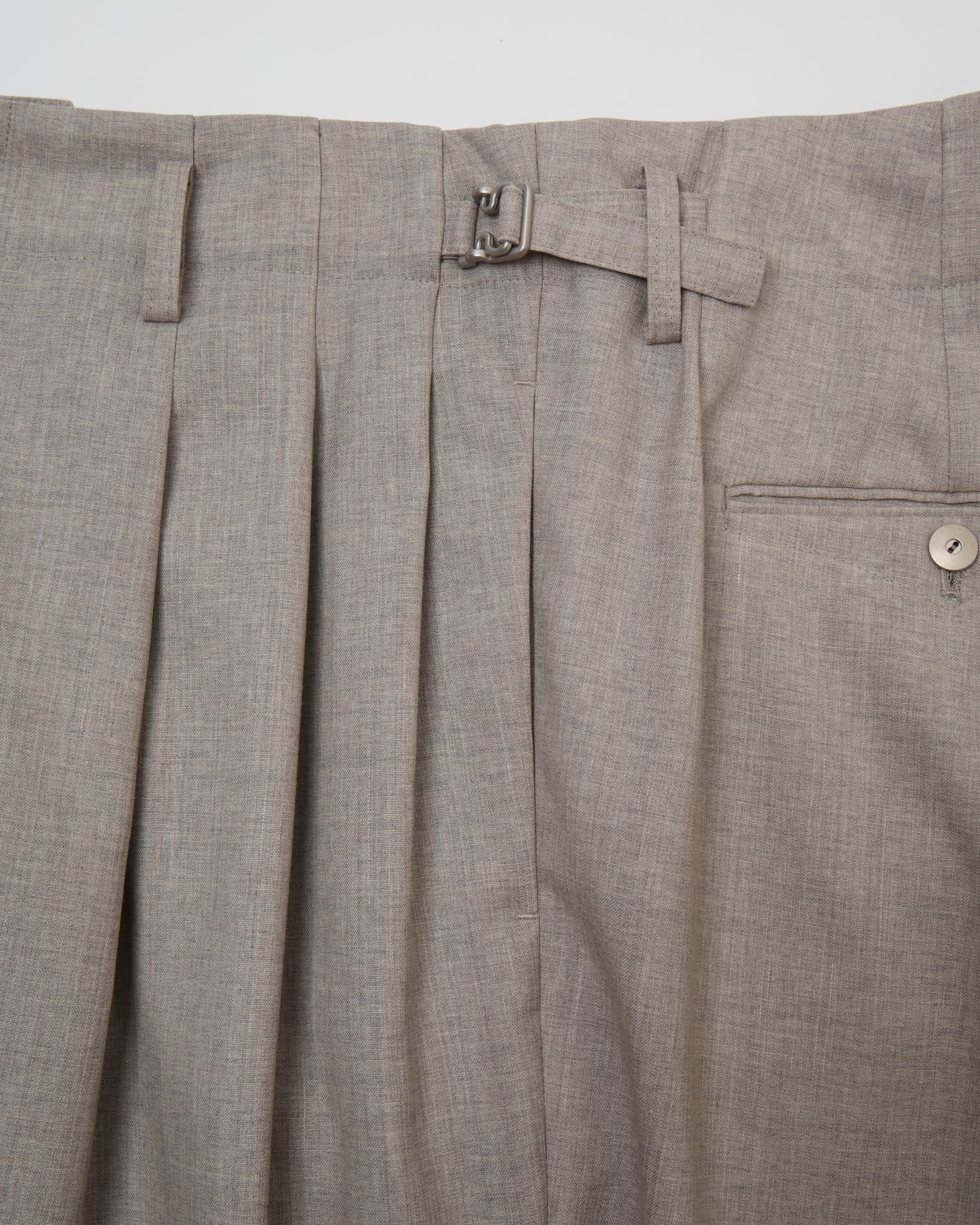 THREE TUCKS TAPERED PANTS – IRENISA THREE TUCKS TAPERED PANTS – IRENISA