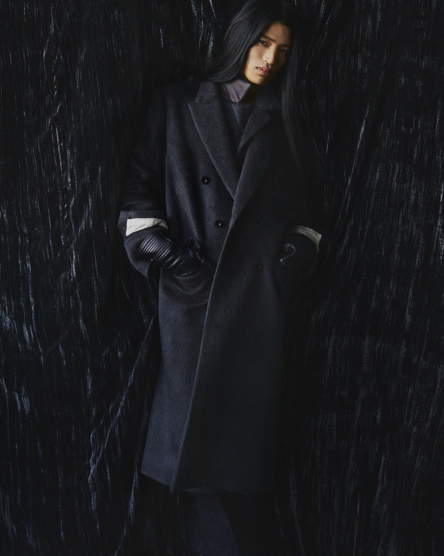 DOUBLE-BREASTED CHESTER COAT