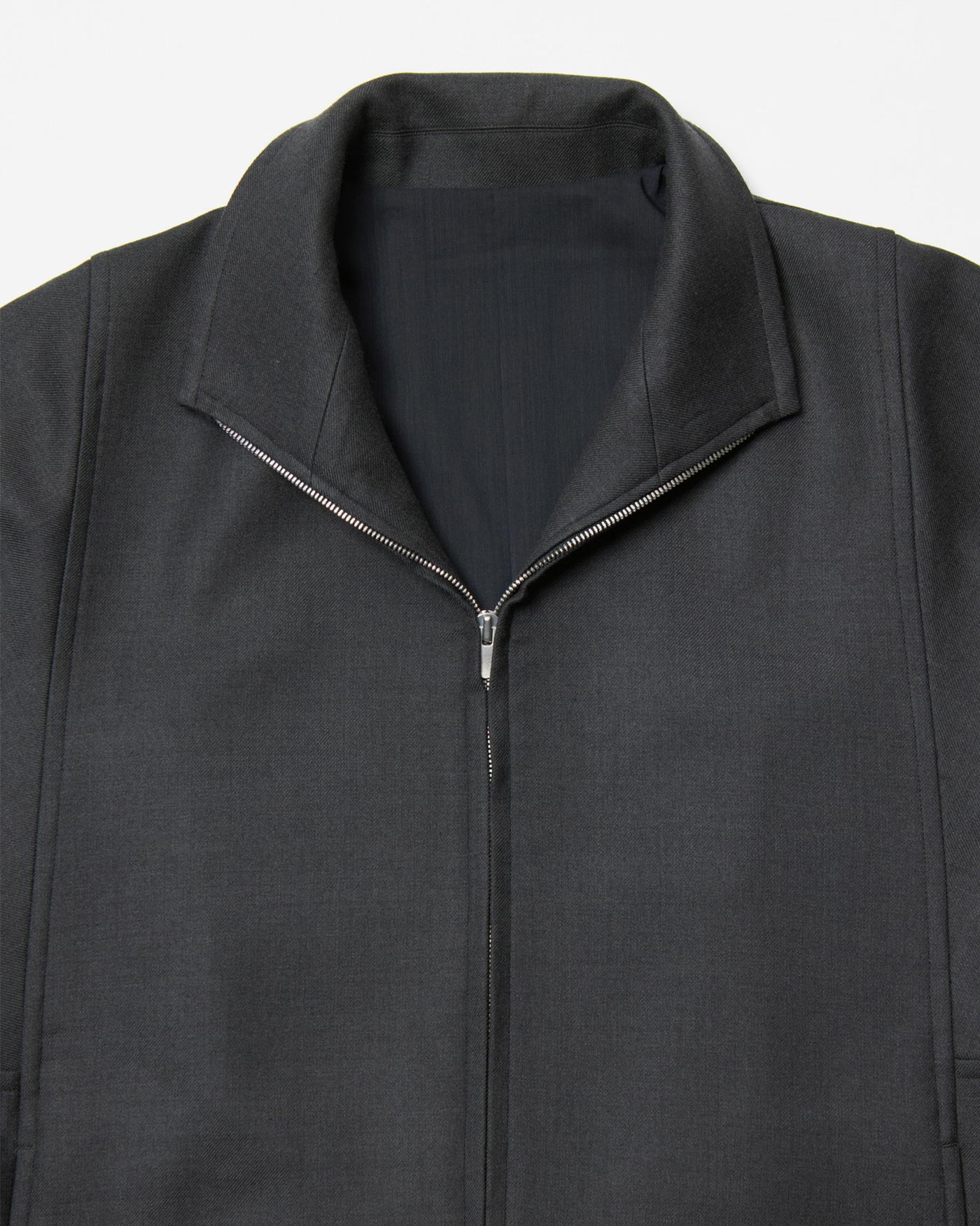 MODIFIED SLEEVE ZIP BLOUSON