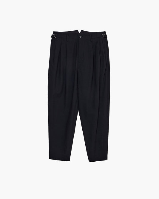 THREE TUCKS TAPERED PANTS