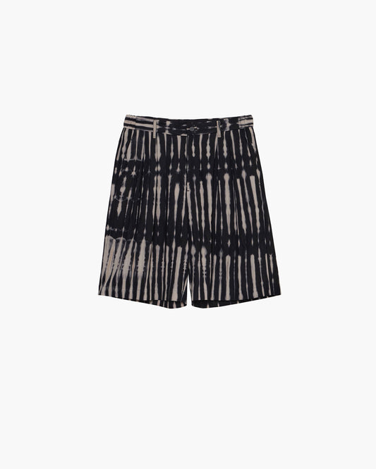 TWO TUCKS WIDE SHORTS